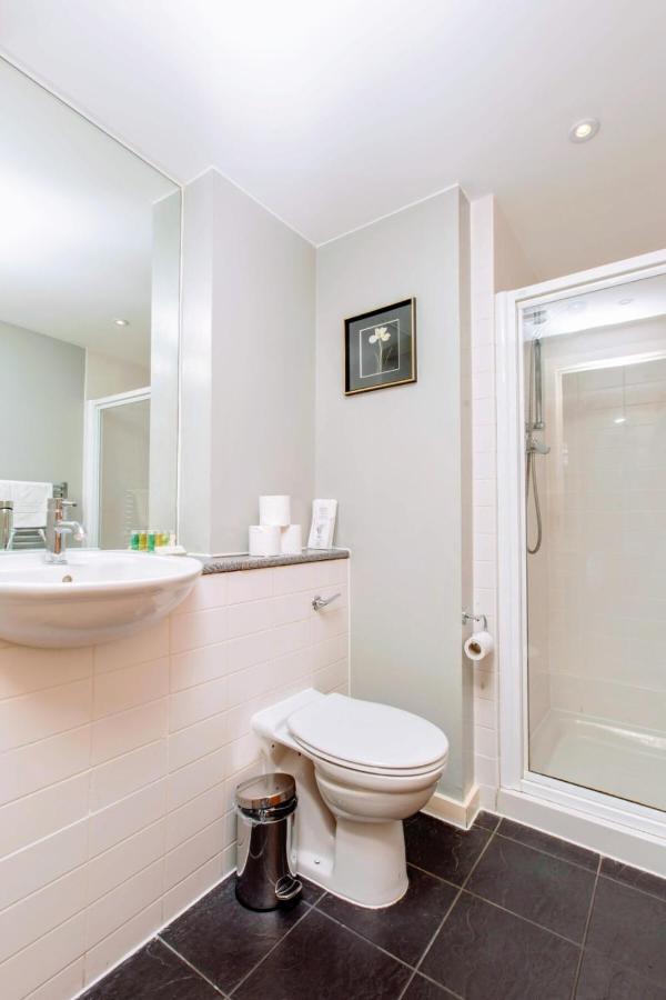 Bright And Stylish Apartment - Old Town เอดินบะระ ภายนอก รูปภาพ