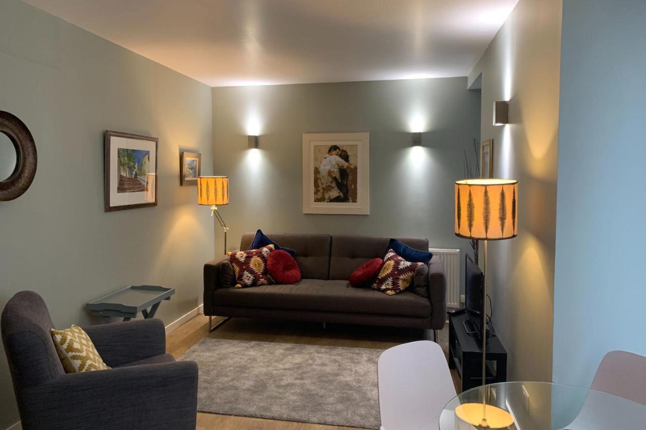 Bright And Stylish Apartment - Old Town เอดินบะระ ภายนอก รูปภาพ