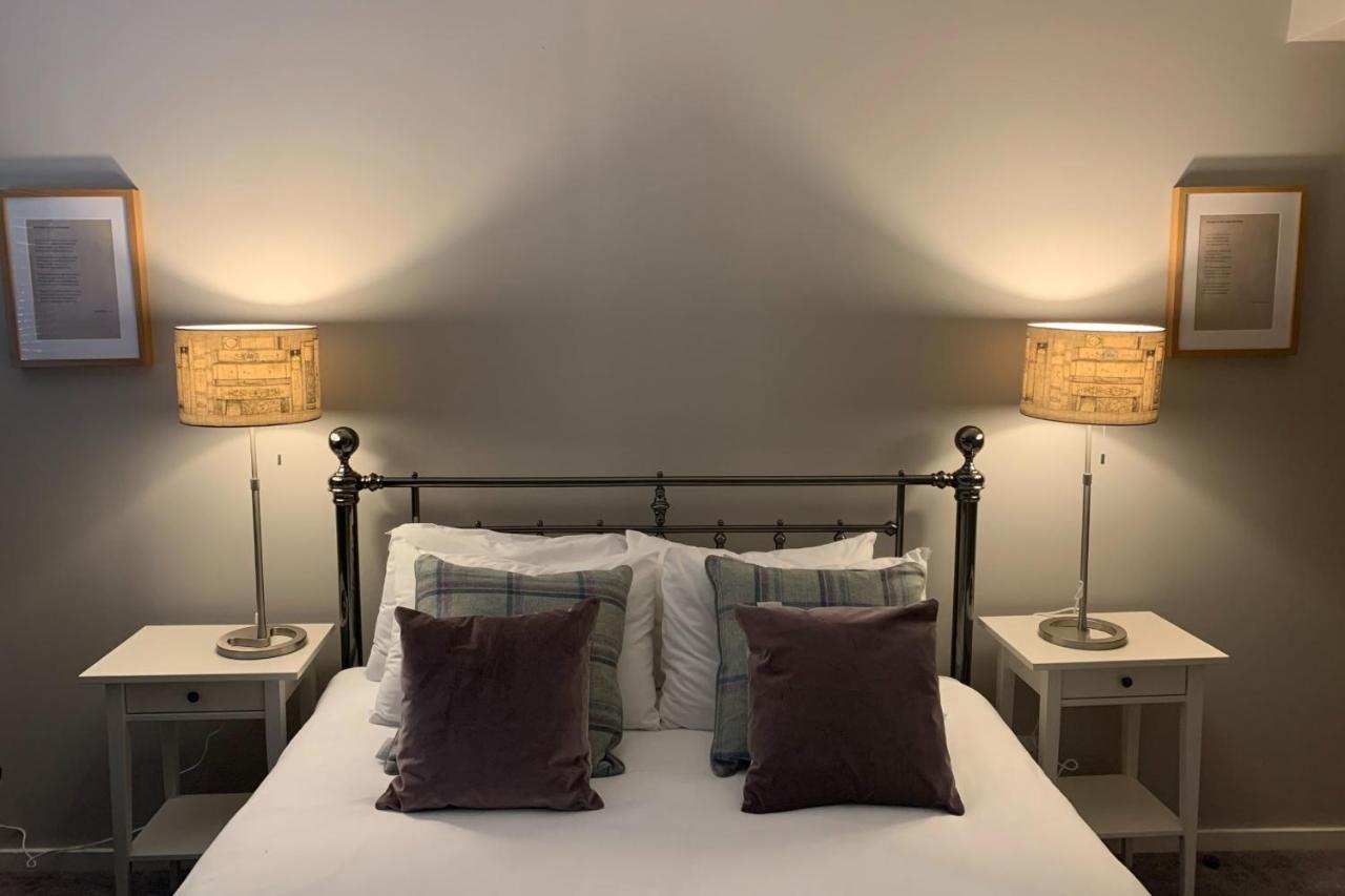 Bright And Stylish Apartment - Old Town เอดินบะระ ภายนอก รูปภาพ